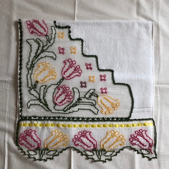 Hand decorated Turkish Towel - Picture 2 of 7